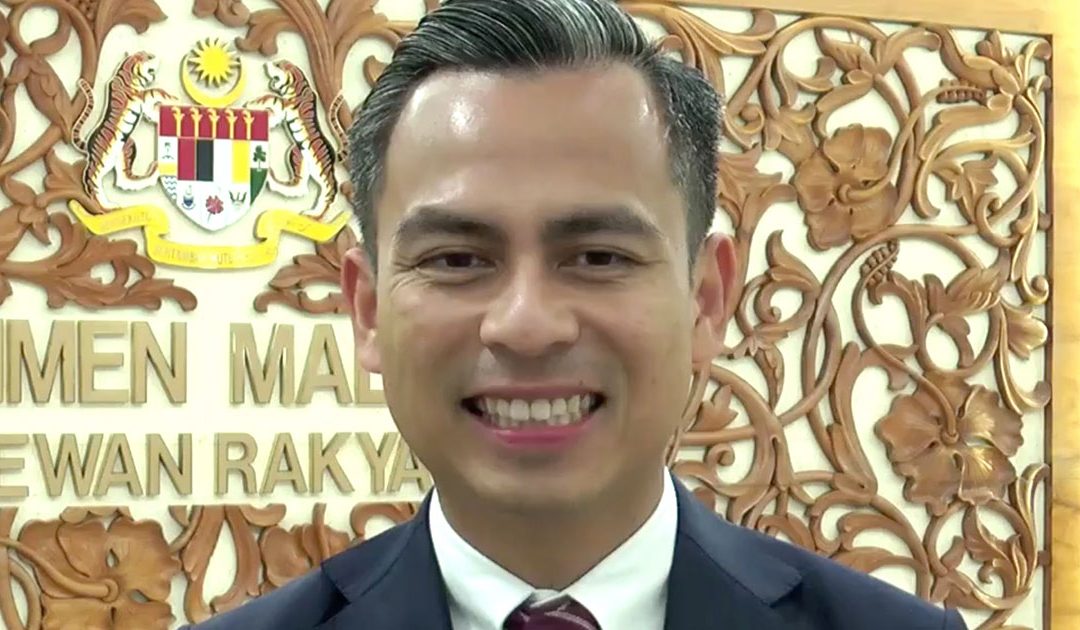 How would Fahmi Fadzil engage the youth to encourage nation building?