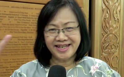 How would Maria Chin Abdullah engage the youth to encourage nation building?